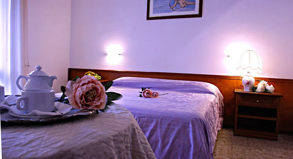 Hotel Massarelli Chianciano Terme 3*,